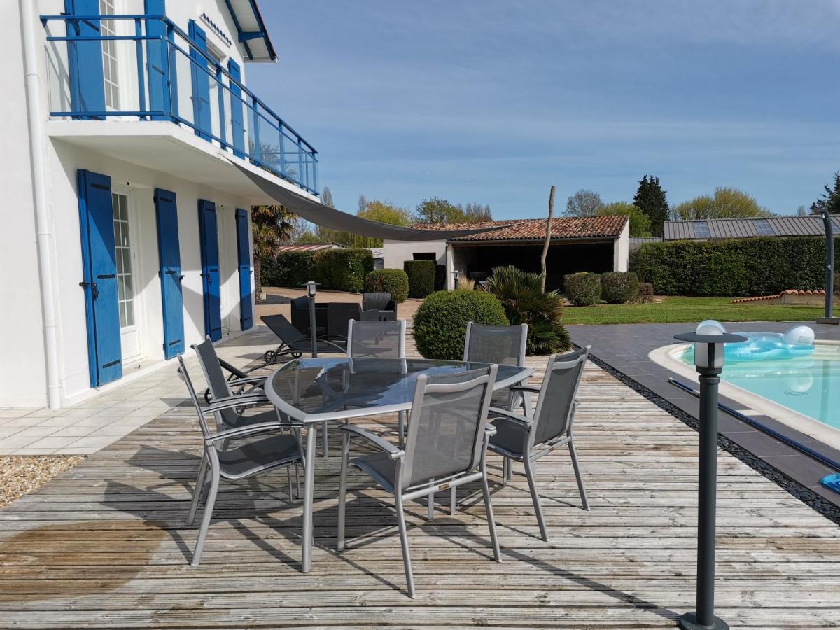 Maison De Campagne Proche Des Plages Saint-Romain-de-Benet Εξωτερικό φωτογραφία